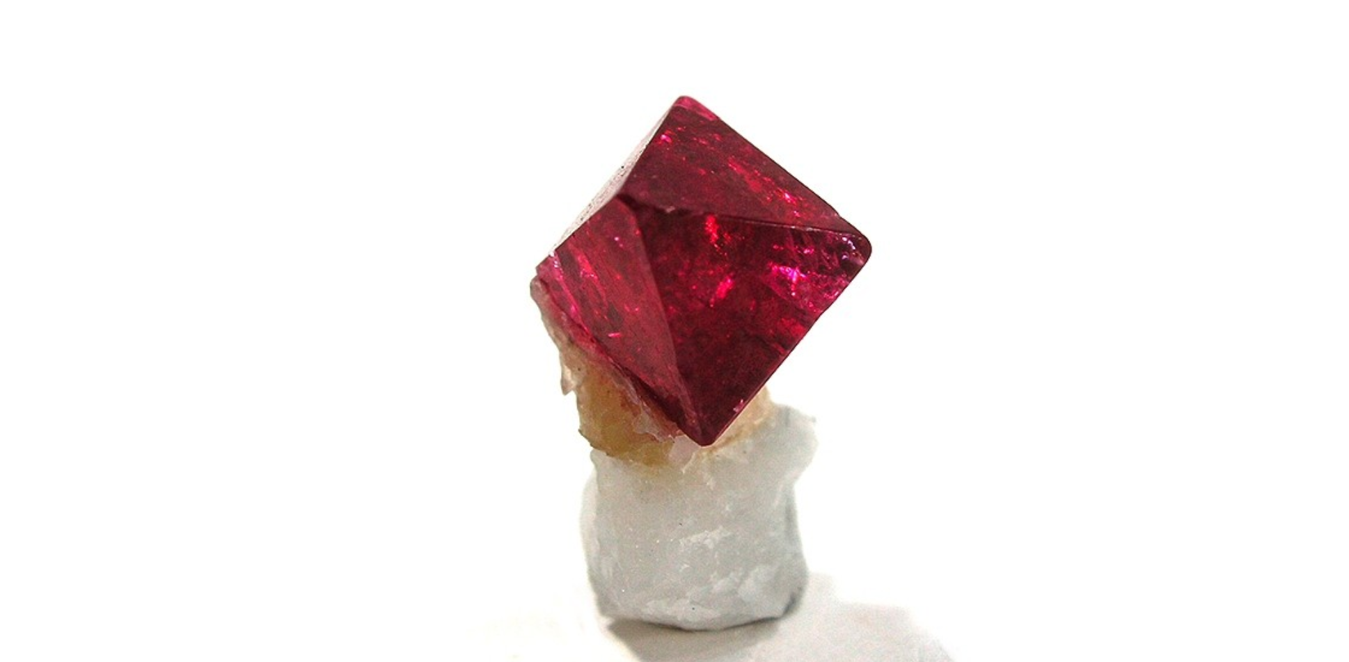 The Splendour of Spinel, part 1: A Cousin to Corundum